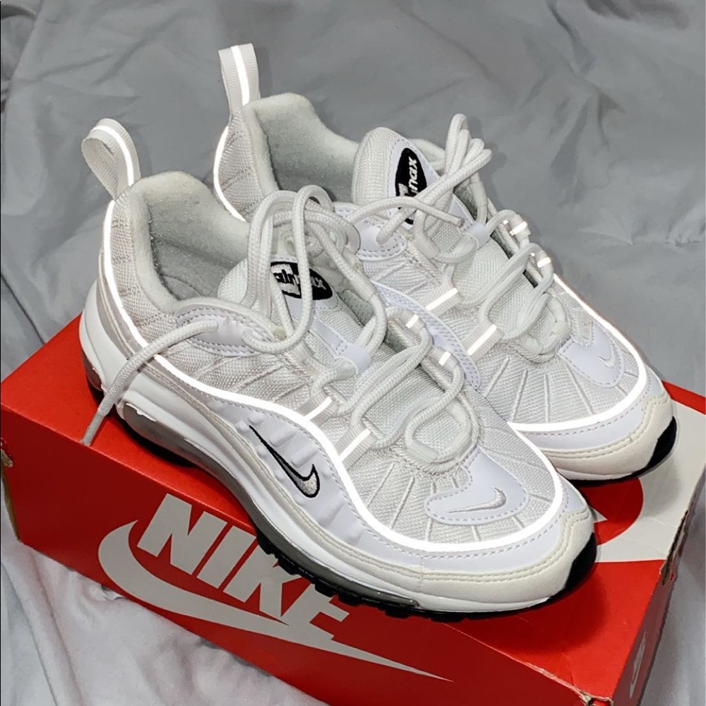 SOLD! Nike AirMax 98